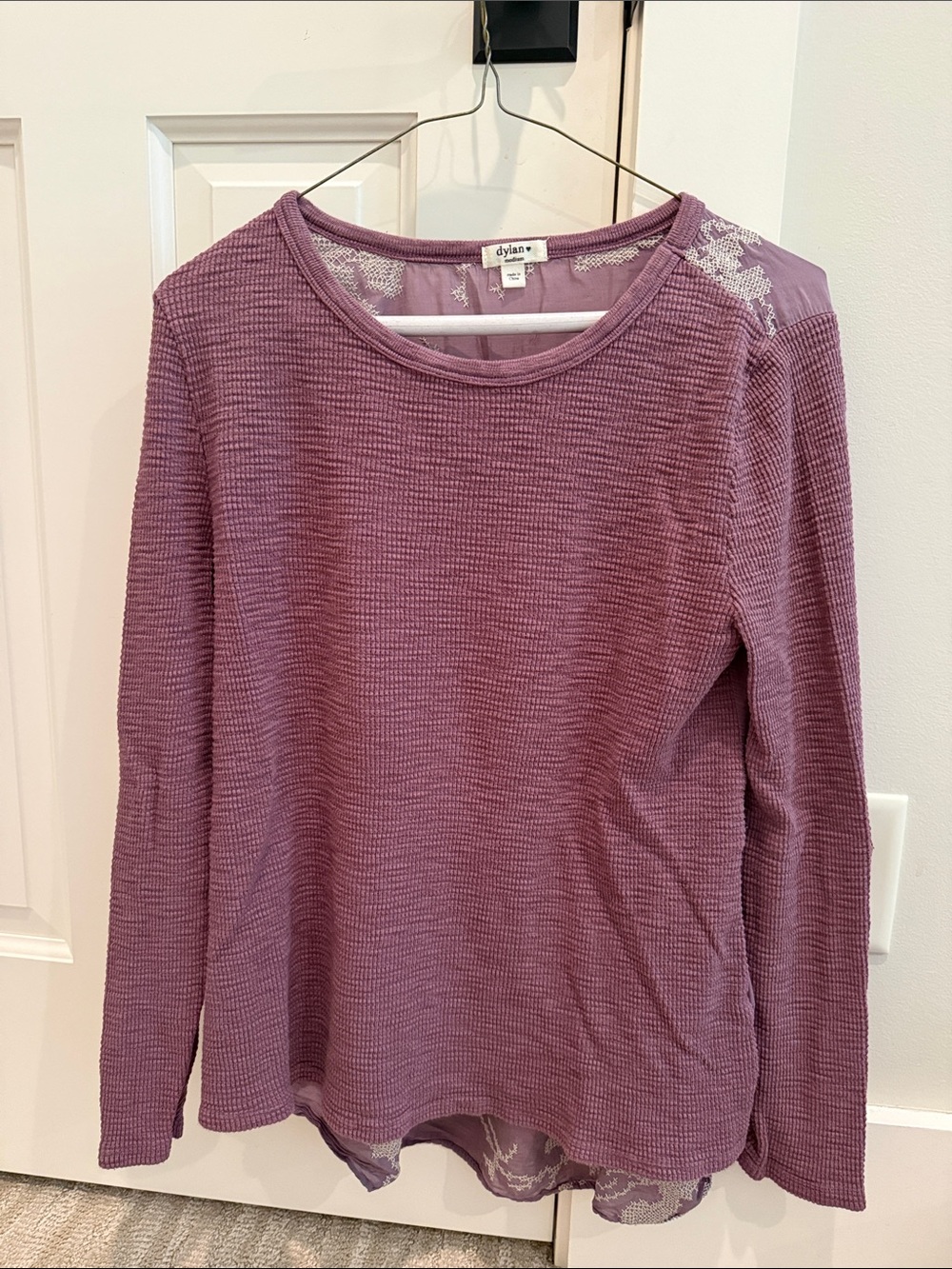 dylan mauve waffle-knit long sleeve top with lace accents